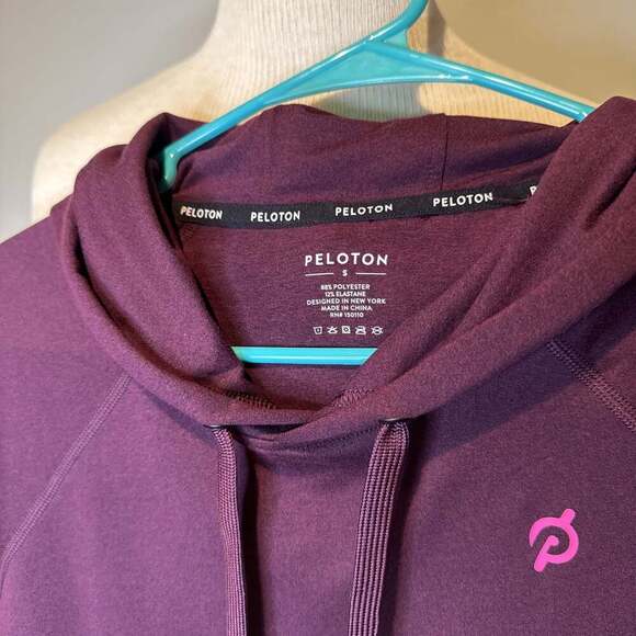 Peloton Women's Long Sleeve Hooded Sweatshirt Burgundy Size S - Picture 2 of 4